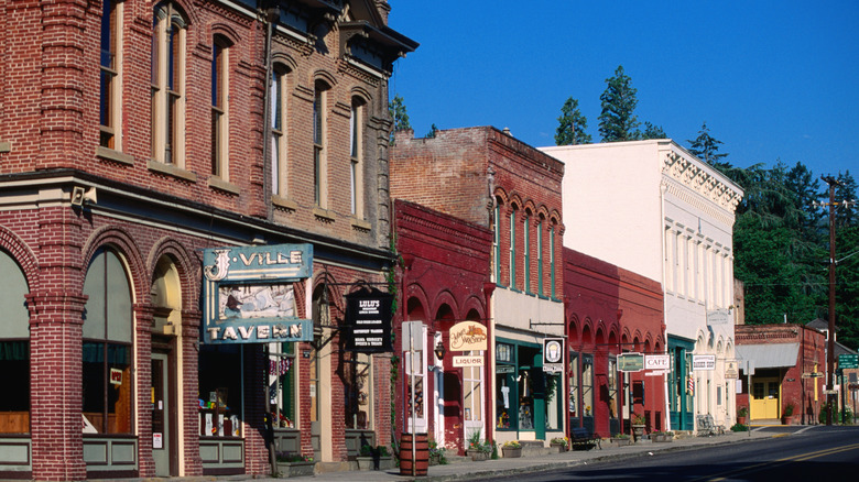 Historic storefronts in downtown Jacksonville, Oregon