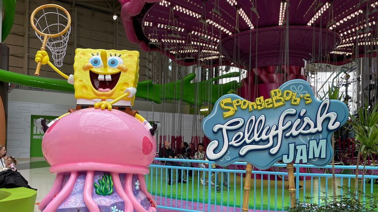 Spongebob's Jellyfish Jam ride at Nickelodeon Universe