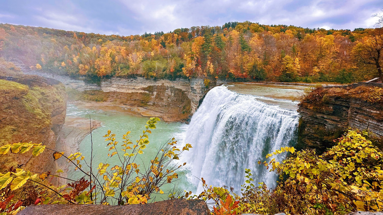 letchworth state park waterfall gorge