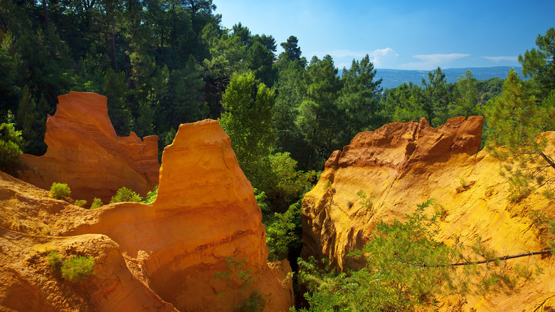 Ravines made of ochre and red clay