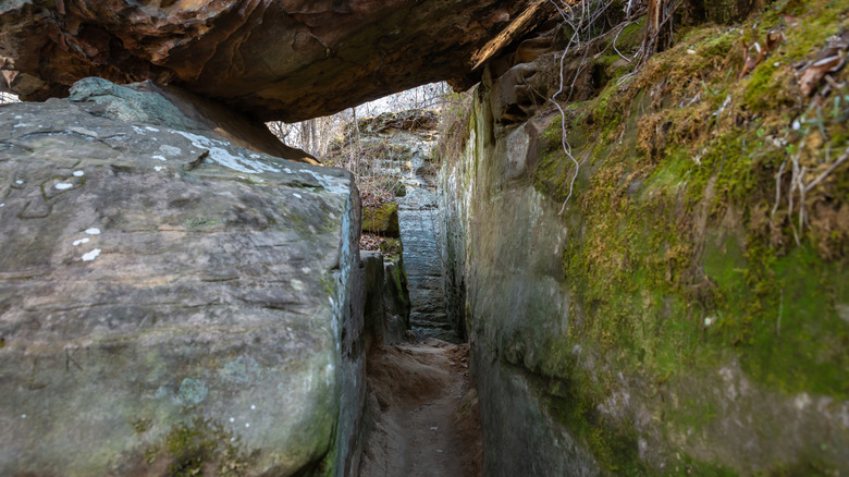 Rock passage hiking trail