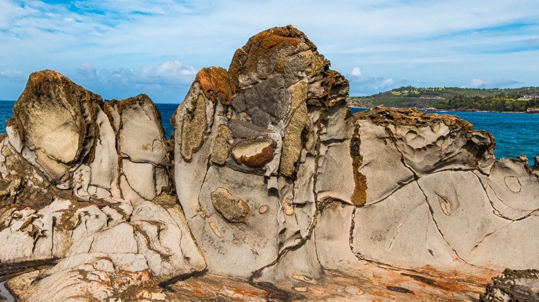 The Dragon's Teeth, along the trail, in Hawaii