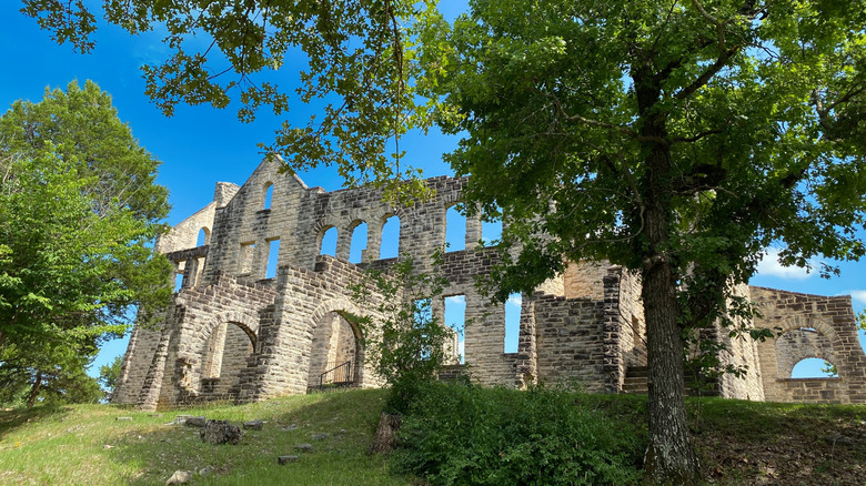 Castle ruins in Ha Ha Tonka State Park