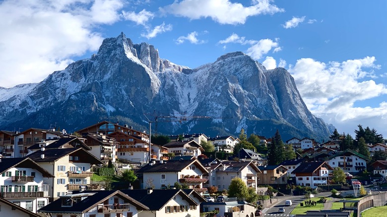 dolomites above Kastelruth buildings