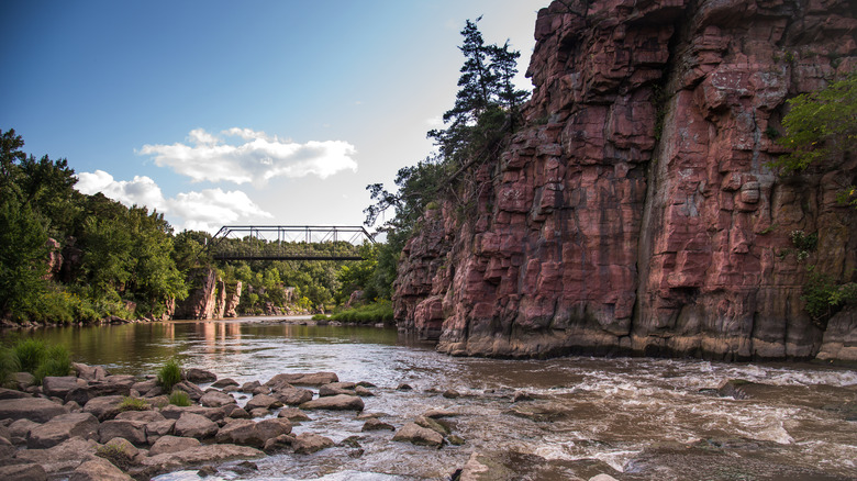 Creek and cliffs in Palisades State Park South Dakota