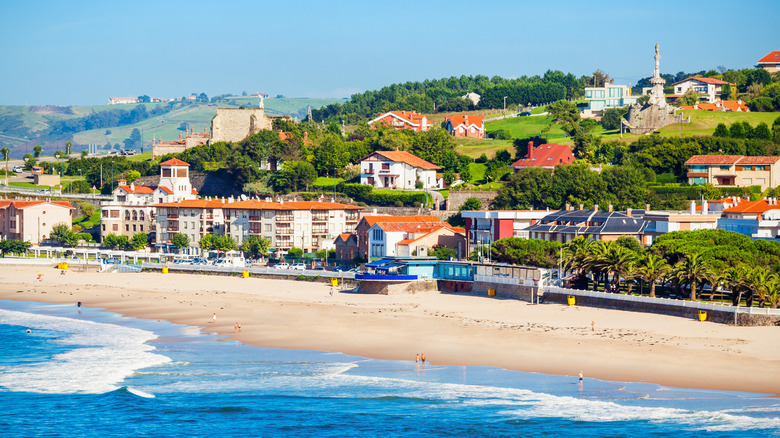 A view of Comillas Beach