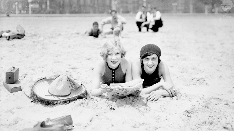 Oak Street Beach in 1928