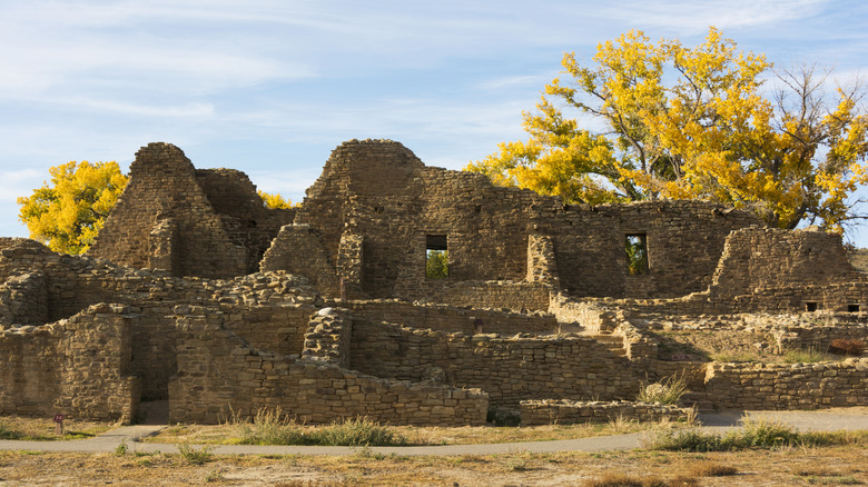 Ruins of ancient Puebloan buildings