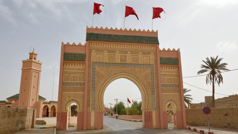 Rissani's western gate on an overcast day