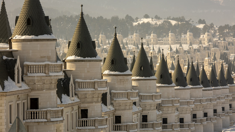 Line of towers in Burj Al Babas covered in snow