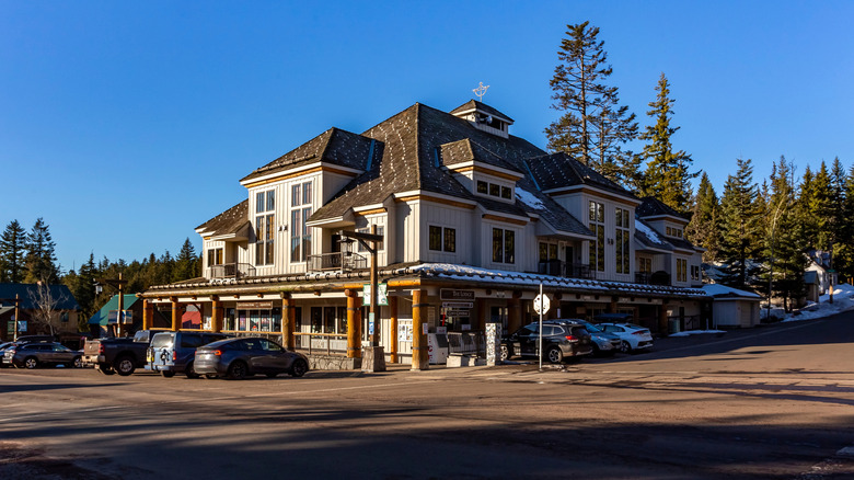 View of hotels in the streets of Government Camp, Oregon