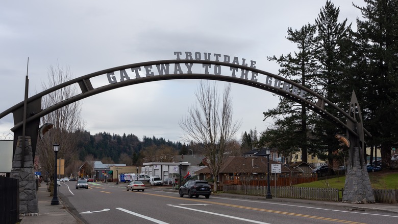 Gateway to the Gorge sign arching over downtown Troutdale