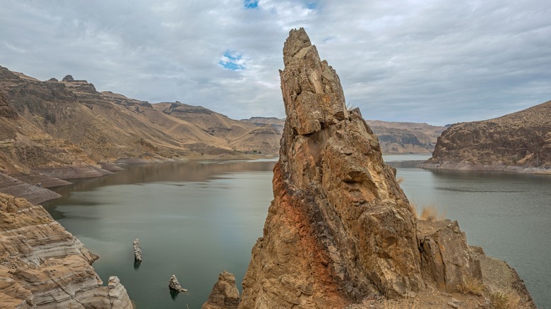 Unique rock pinnacles tower over Oregon's Lake Owyhee State Park