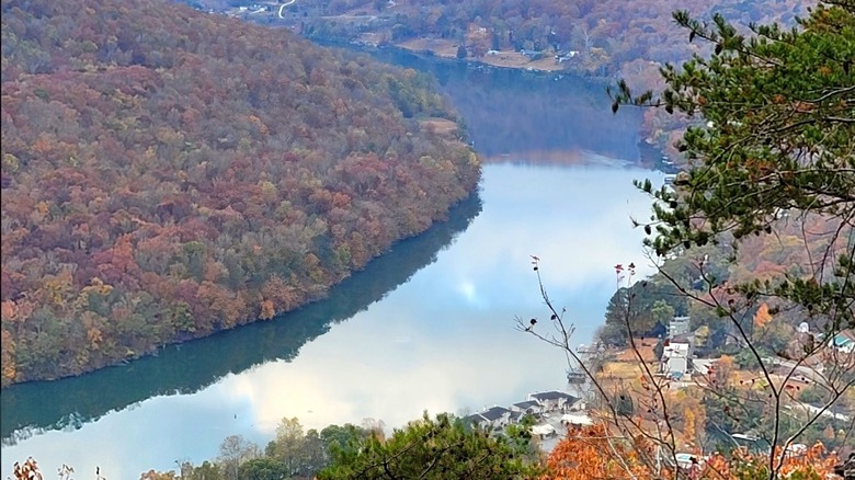 Tennessee River Gorge in fall