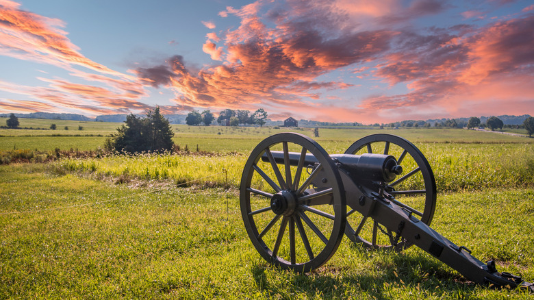 Cannon in the fields of Gettysburg