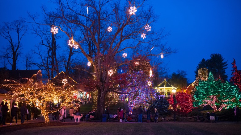 Holiday lights at Peddler's Village, PA