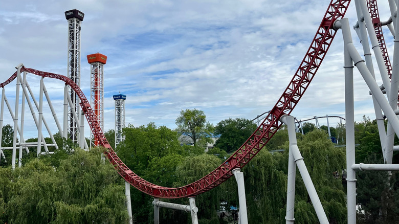 Rollercoaster and vertical rides in Hersheypark