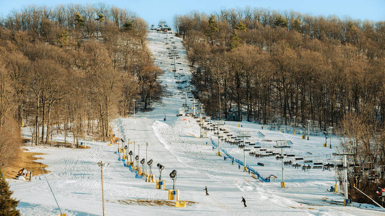 Ski lift going up Liberty Mountain in Pennsylvania