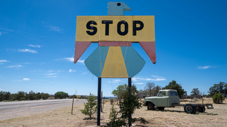 Bird-shaped sign welcoming visitors to Pie Town