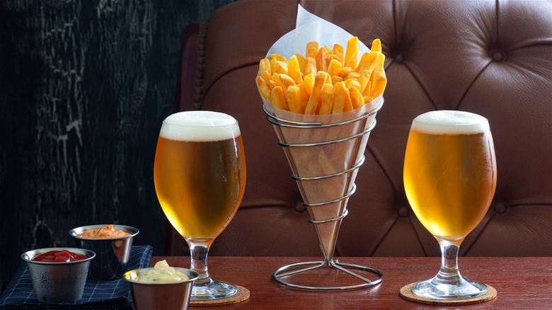 beer frites dips bar