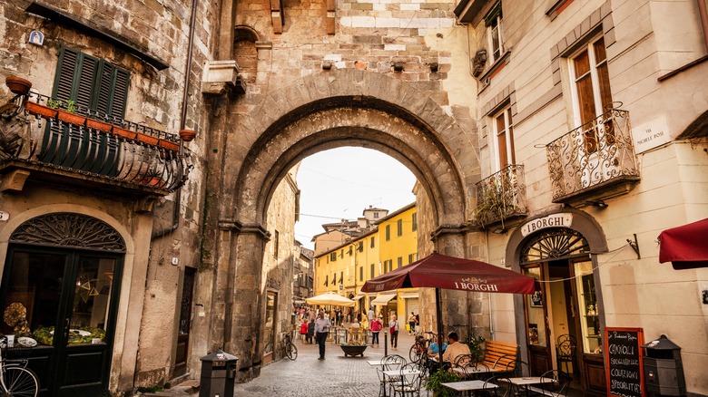 Arched gate into Lucca, Italy