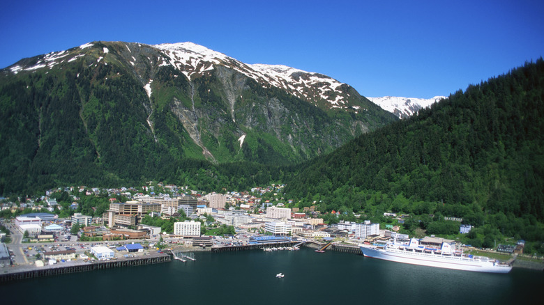 cruise ship docking, Juneau Alaska