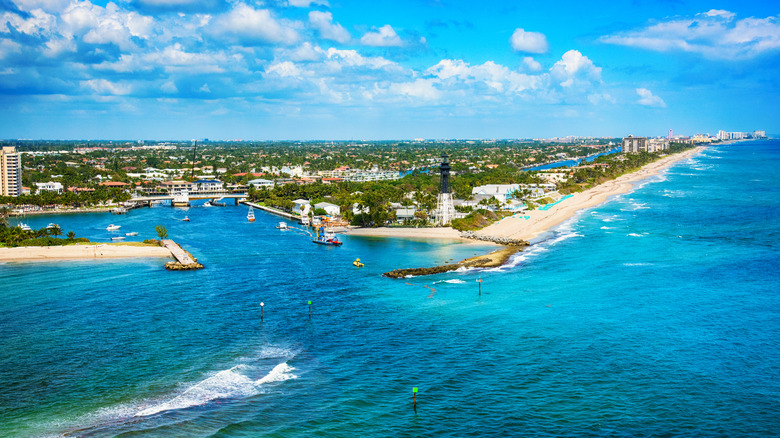 An aerial view of Deerfield Beach