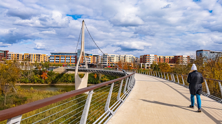 Dublin Link pedestrian bridge city walk