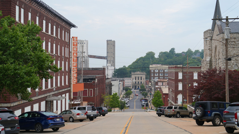 Street views of Alton, Illinois