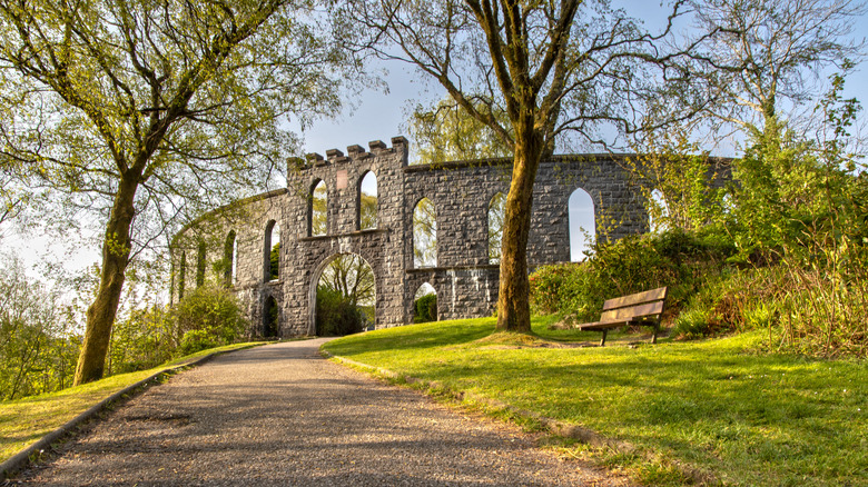 A path leading to the impressive McCaig's Tower