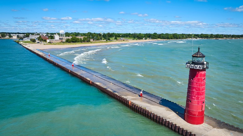 north pier lighthouse kenosha