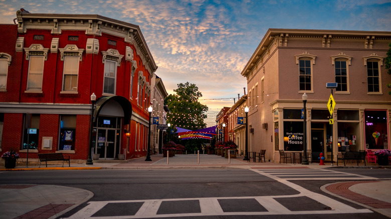 Street view of Shelbyville, Kentucky