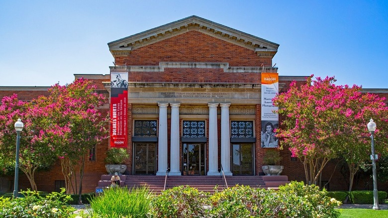 Haggin Museum in Victory Park