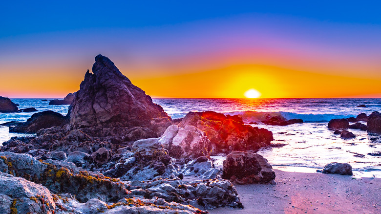 Arched Rock Beach at sunset