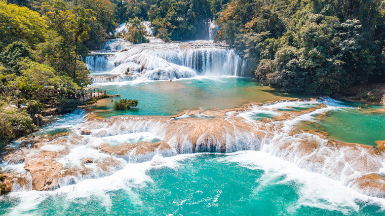 Turquoise cascades of the Agua Azul waterfall