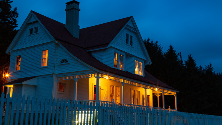 Heceta Head Lighthouse B&B night