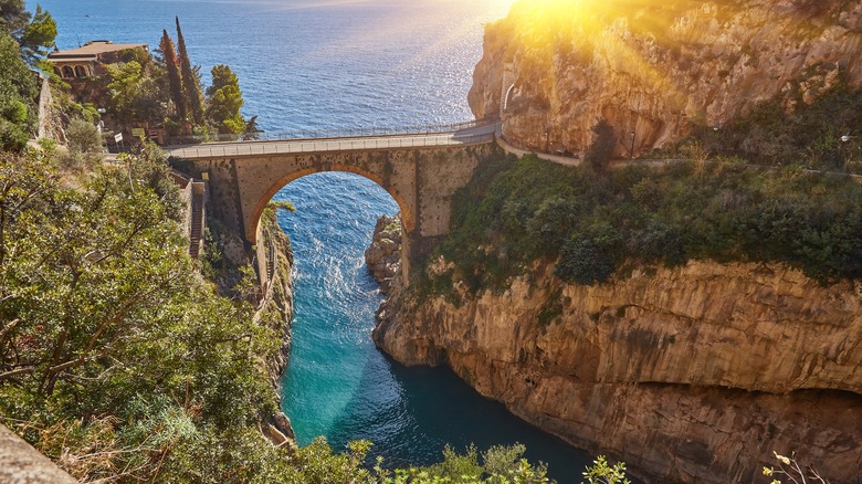 Fiordo Di Furore with bridge