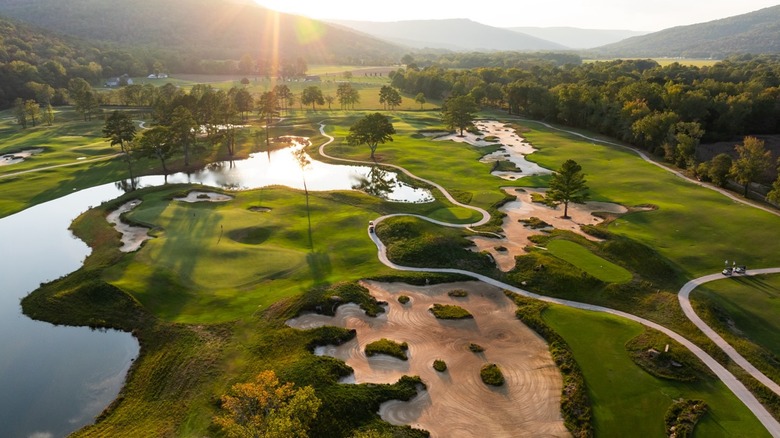 Sun shining over Sweetens Cove Golf Club in Tennessee