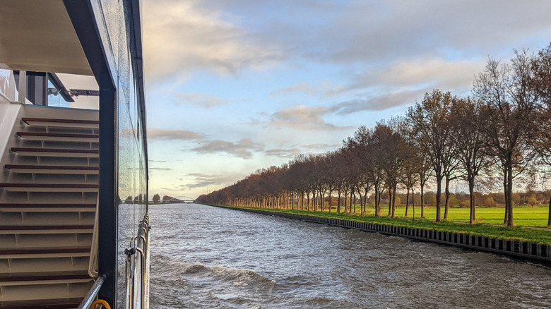 Cruise line in Amsterdam