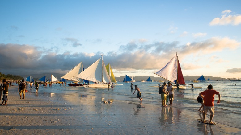 Paraw sailing in Boracay