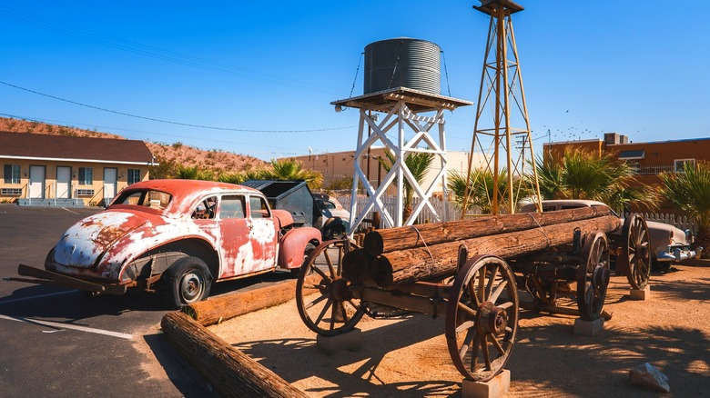 Junk cars at the Route 66 Motel