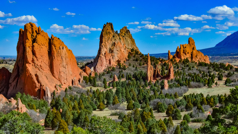 Side view of Garden of the Gods in Colorado Springs