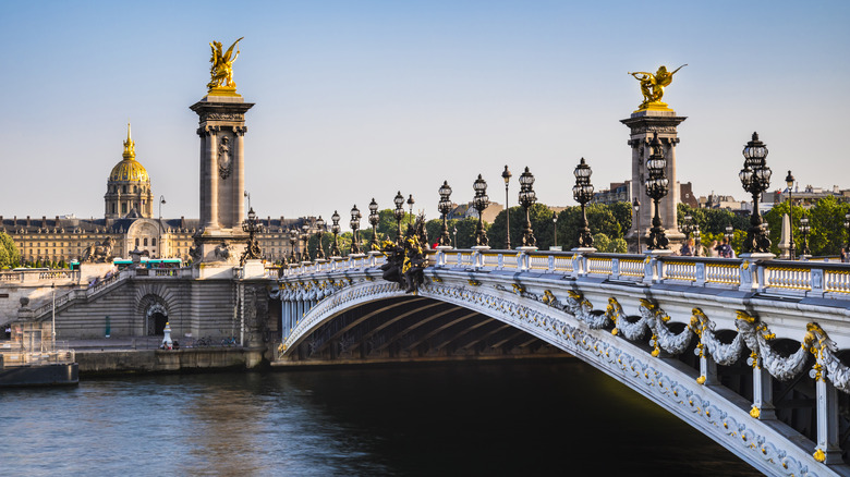 Pont Alexandre III view