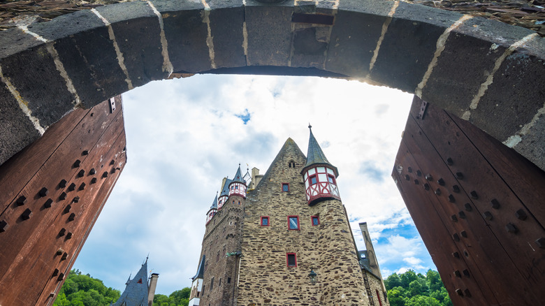 gate to Burg Eltz