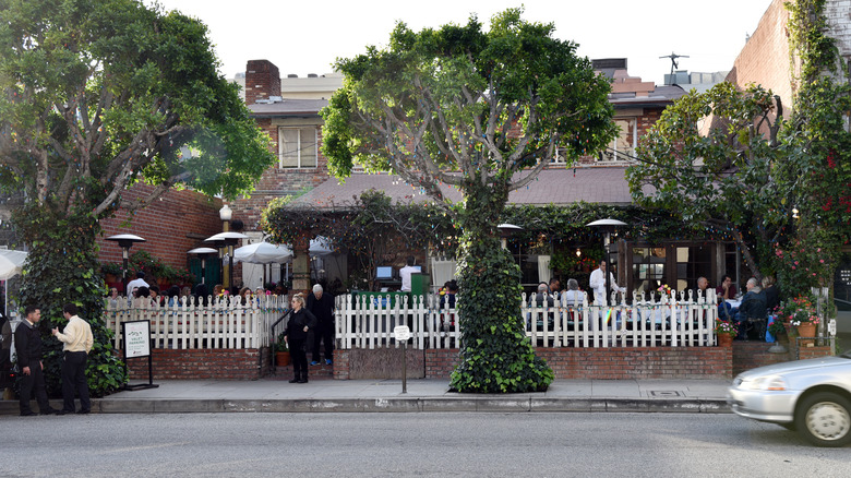 The Ivy exterior in Hollywood