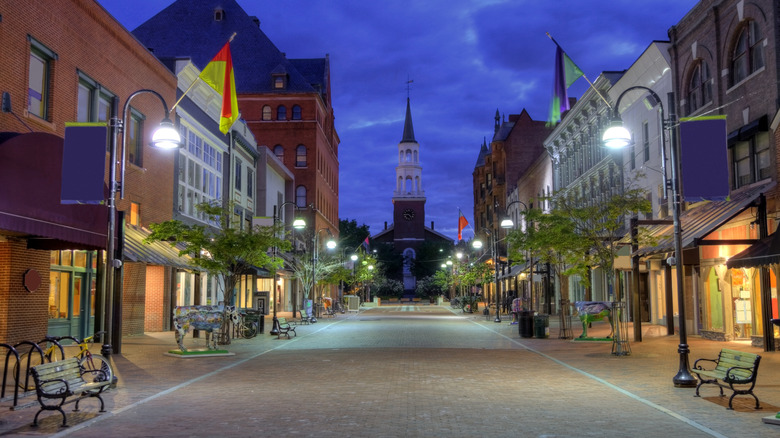 Burlington's Church Street at night