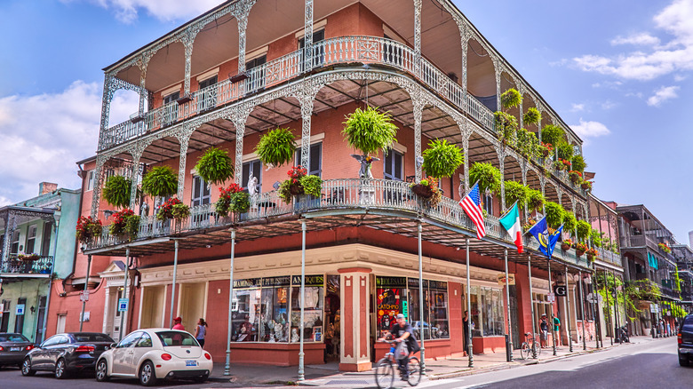 building in New Orleans