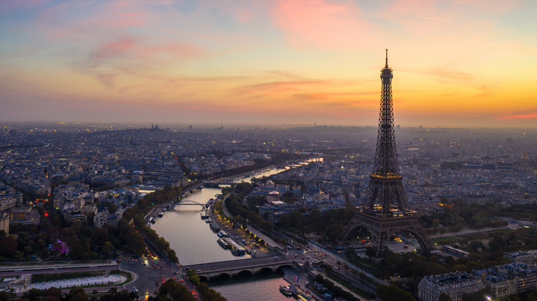 Eiffel Tower and the Seine River in Paris at dawn