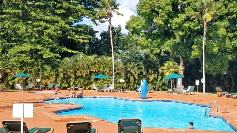 Pool at Holiday Inn Mayagüez