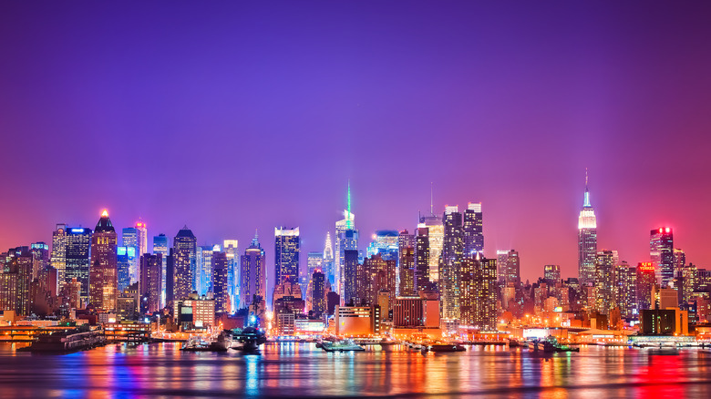 Manhattan skyline at night